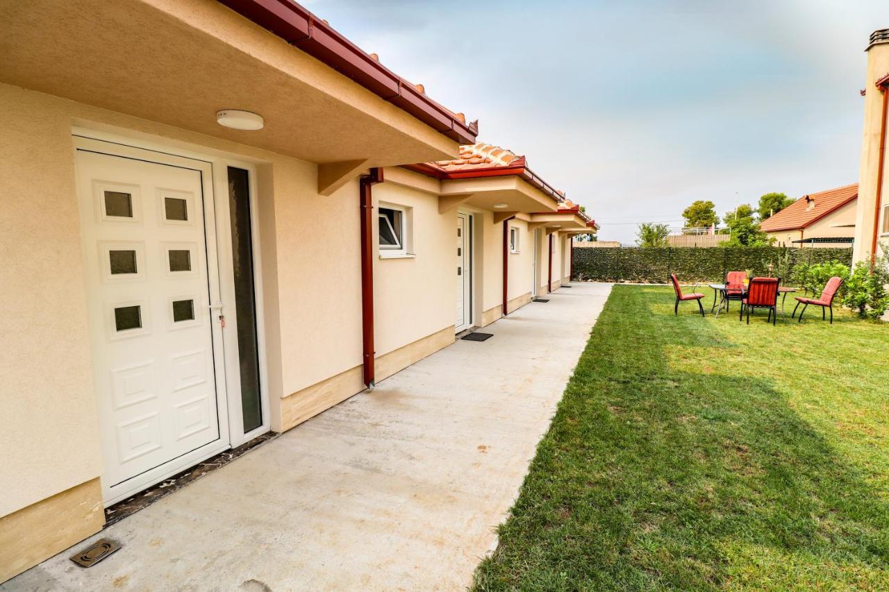 Simo Apartments Airport Подгорица Екстериор снимка
