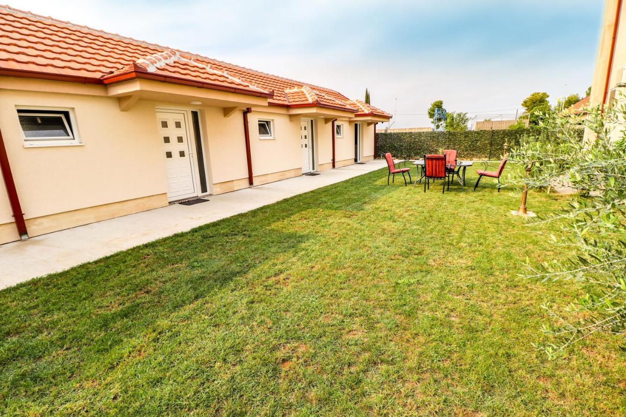 Simo Apartments Airport Подгорица Екстериор снимка