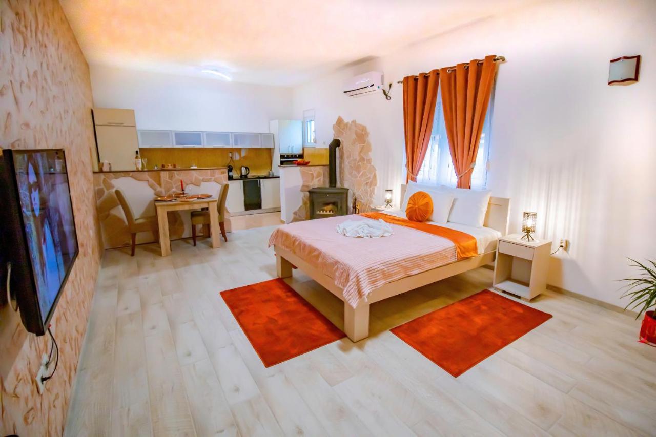 Simo Apartments Airport Подгорица Екстериор снимка